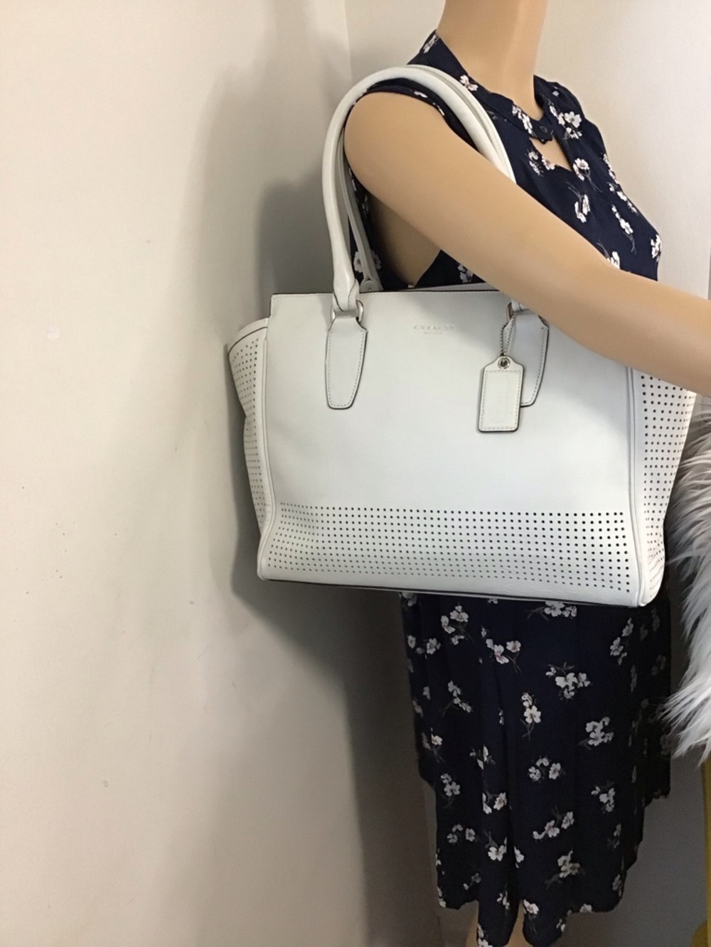 Coach Legacy Perforated Leather Candace Carryall White - Picture 4 of 16